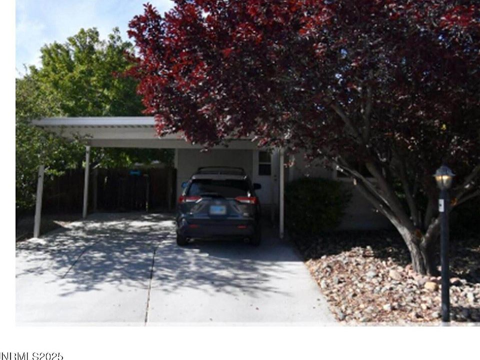 1st image of 2651 Larkspur St