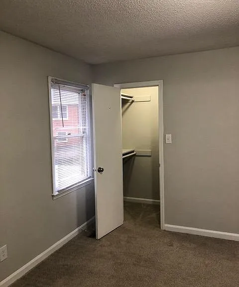 4405 Graceland Ct — Photo 19