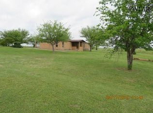 1737 Conrady Rd, Windthorst, TX 76389