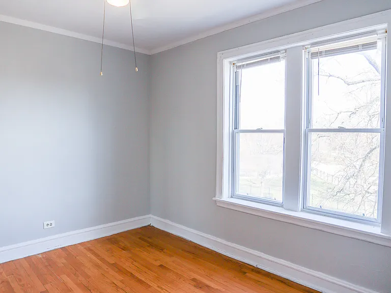 4943 W Belle Plaine Ave #2A — Photo 9