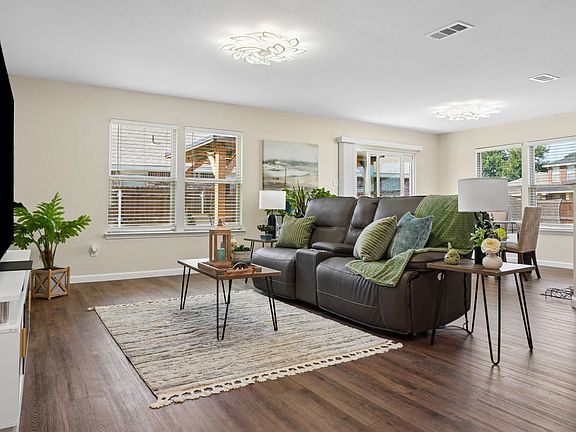 3rd image of 1825 Lynnwood Hills Dr