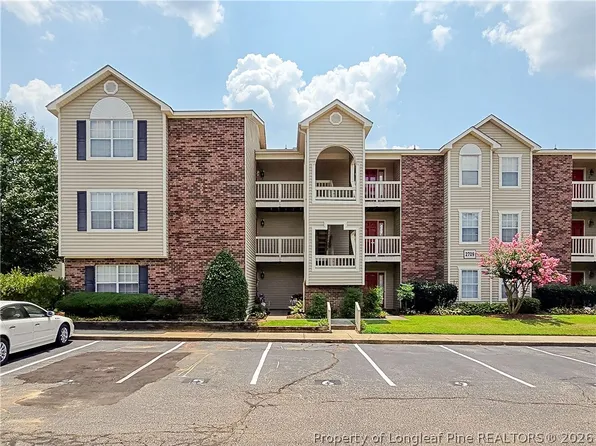 2709 Preston Woods Ln APT 6, Fayetteville, NC 28304