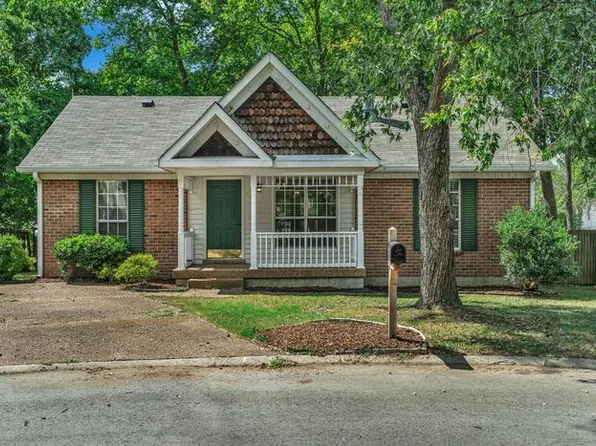 111 Brockhampton Ct, Goodlettsville, TN 37072