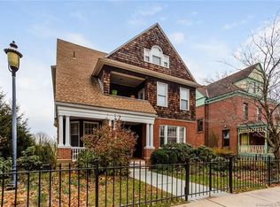 16 Charter Oak Pl APT D, Hartford, CT 06106