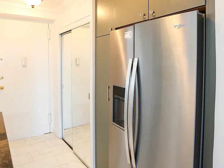91 Strawberry Hill Ave #923 — Photo 12