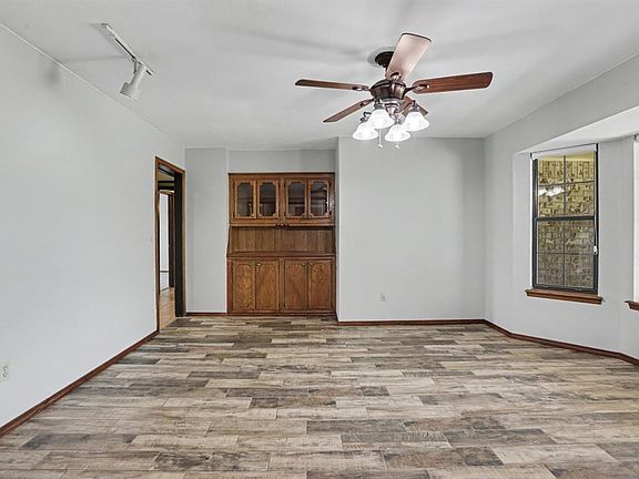5th image of 11212 N Ann Arbor Ave