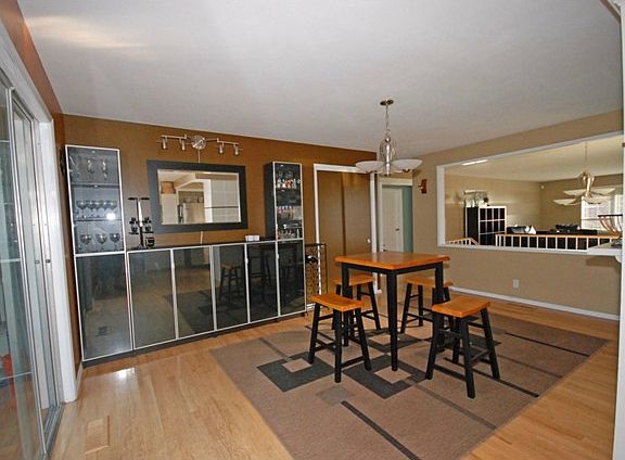 4th image of 20225 20th Ave NW