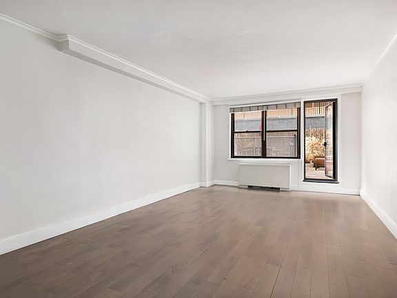 3rd image of 7 E 14th St APT 204