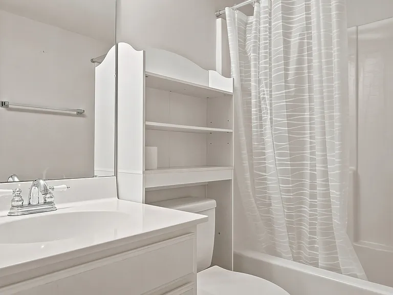 1301 Pridgen Rd #1004 — Photo 4