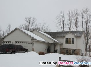 10920 Ridge Point Blvd, Chisago City, MN 55013