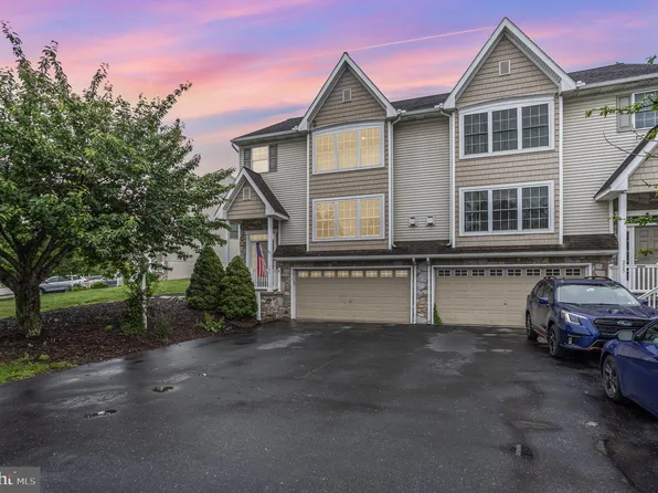 235 Cambridge Dr, Red Lion, PA 17356