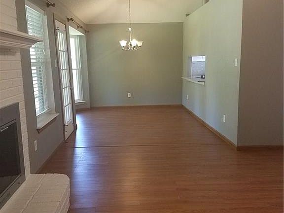 4th image of 3724 Huntwick Dr