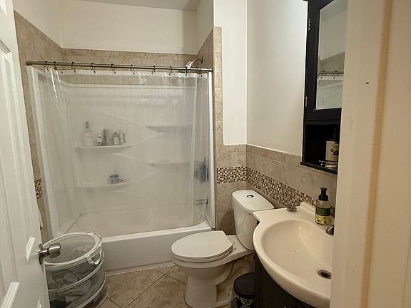 5th image of 4130 Chester Ave #1A