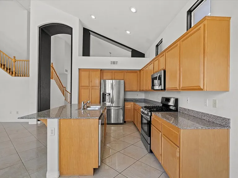 326 Blackstone River Ave — Photo 9