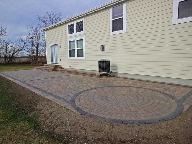7233 Springview Ln — Photo 2