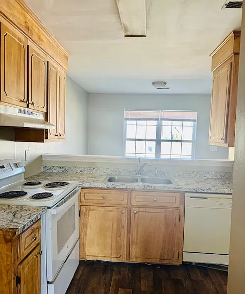 4062 Cedars Pkwy #A — Photo 2