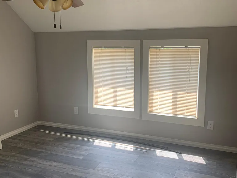 407 Berry St — Photo 12
