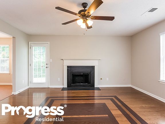 3rd image of 2995 Highland Hills Pkwy