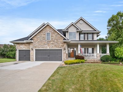 5250 Copper Creek Dr, Pleasant Hill, IA, 50327
