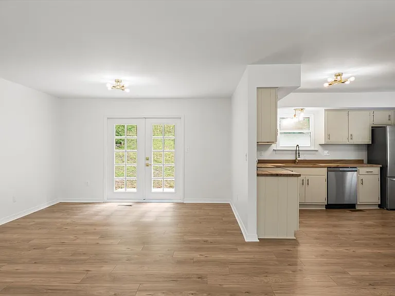 5530 Browntown Rd — Photo 20
