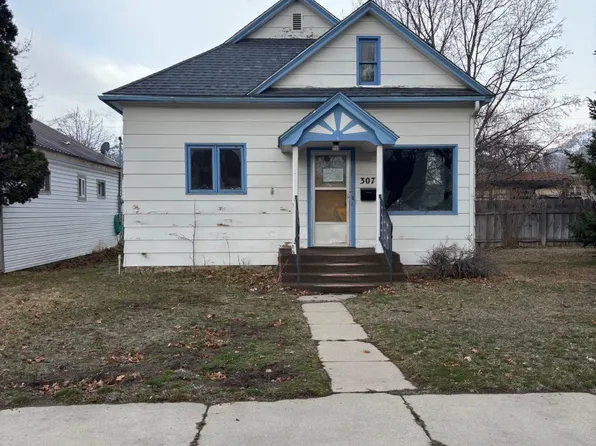 307 N 5th St, Hamilton, MT 59840