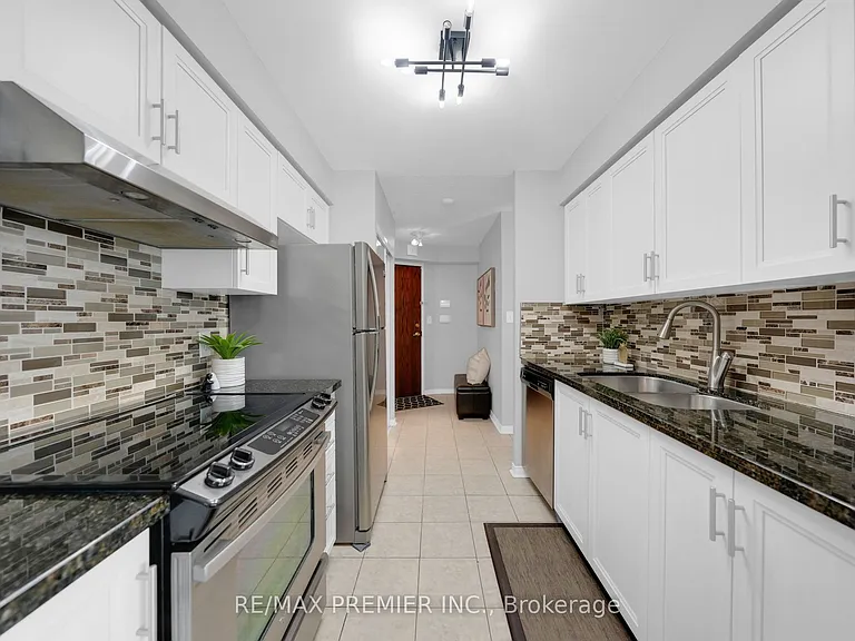 51 Baffin Ct #220 — Photo 17