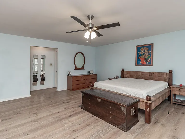Huge master bedroom