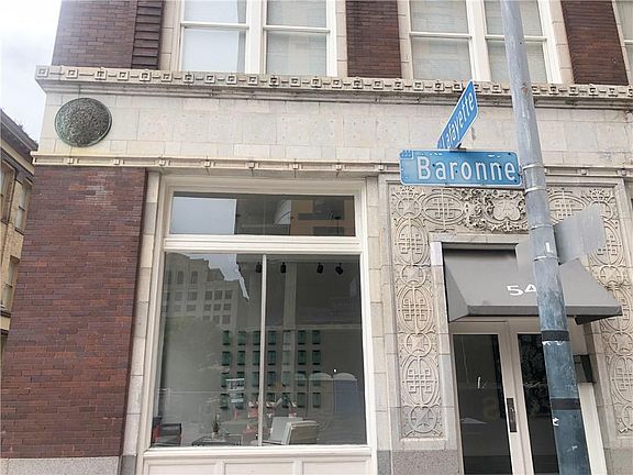 3rd image of 909 Lafayette St APT 8