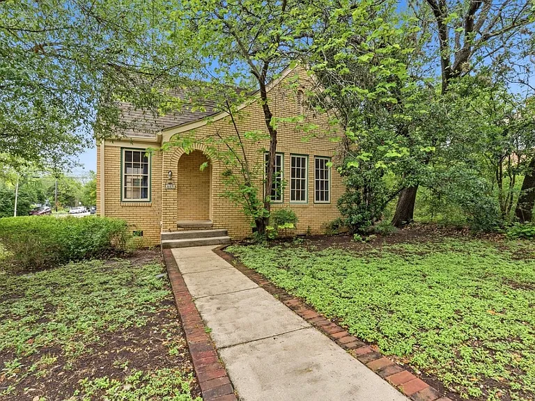 609 Carolyn Ave — Photo 2