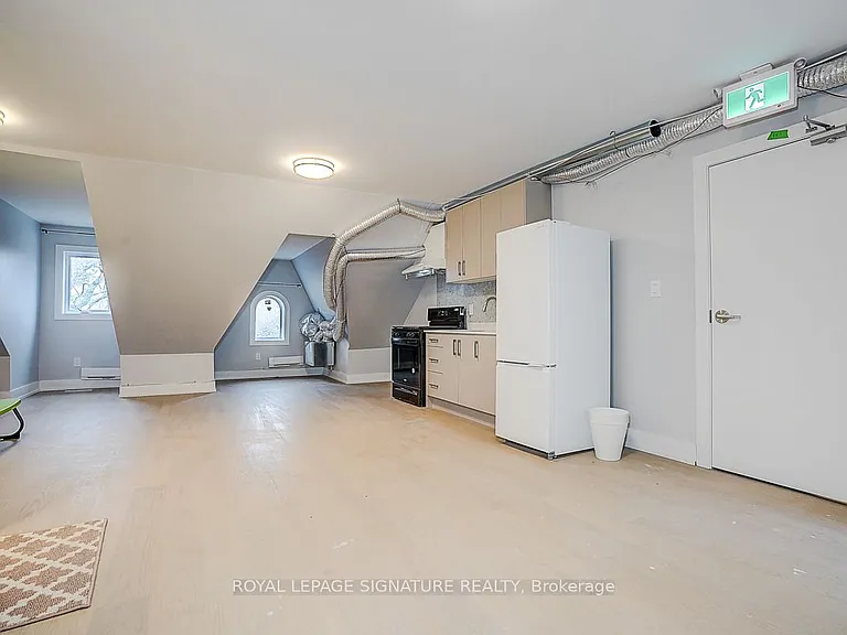 252 Annette St #5 — Photo 7
