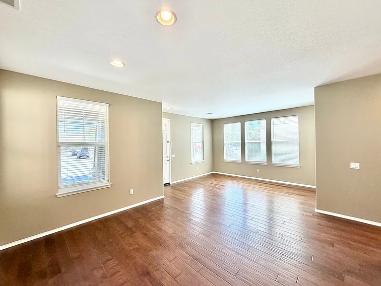 28853 Sarasota Way — Photo 8