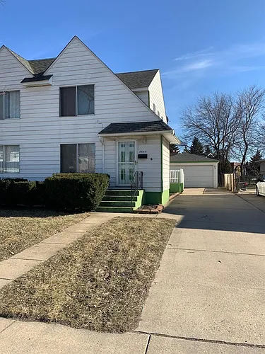 2605 E 141st Pl Photo 1