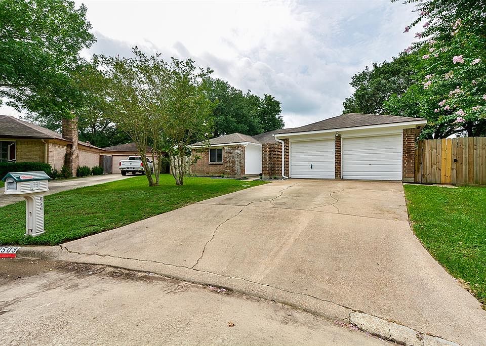 1st image of 19503 Horseshoe Lake Ln