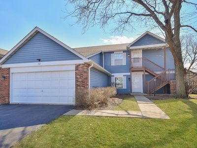 363 Pembroke Ln APT 1, Glen Ellyn, IL, 60137