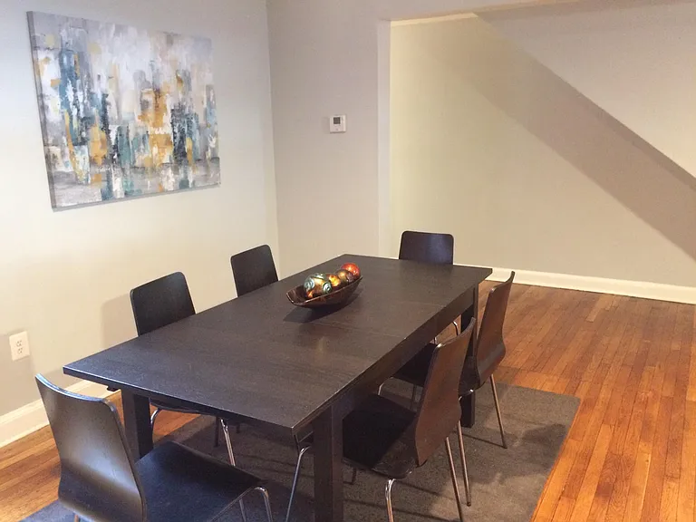 726 Maryland Ave NE — Photo 3