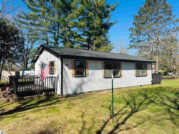 6481 N 35th Rd, Manton, MI 49663