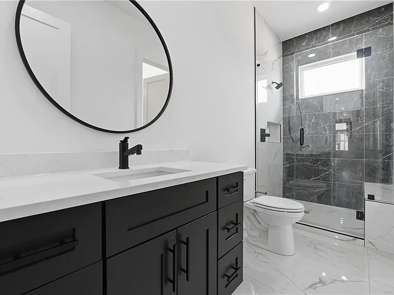 556 Versailles Dr — Photo 18