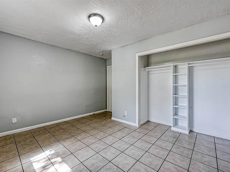 10613 Buffum St — Photo 8