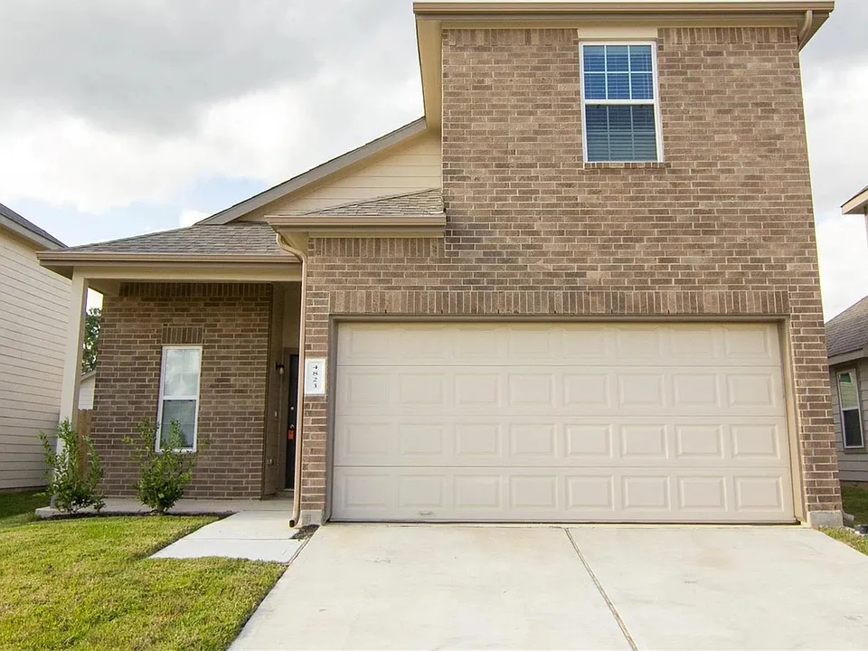 4823 Sweet Chestnut Ln