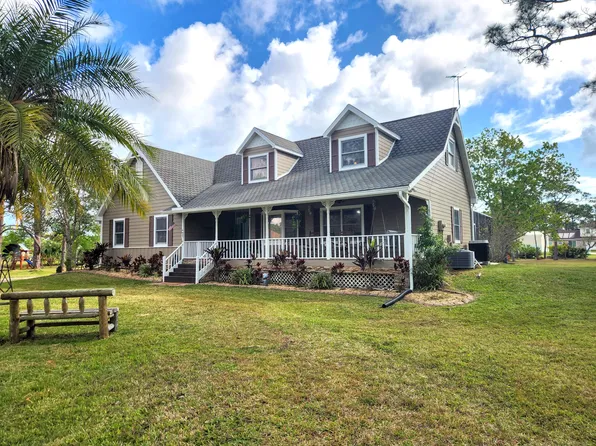 1810 Cypress Lake Dr, Grant Valkaria, FL 32949