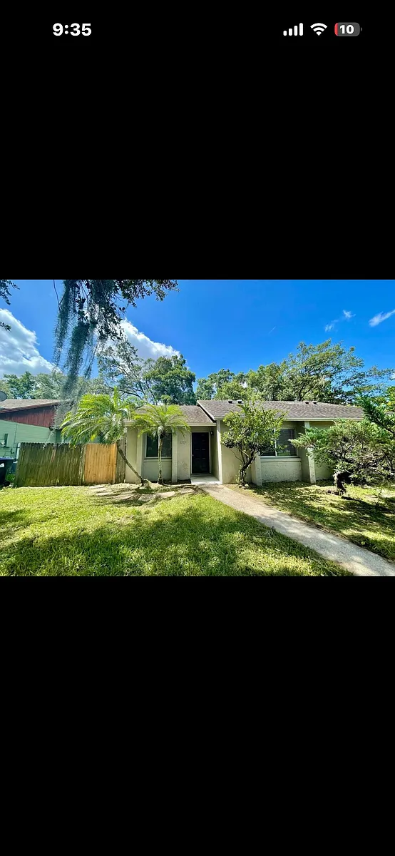 Photo 1 of 10 - 12034 Walden Woods Dr - Orlando, FL Primary Photo - 12034 Walden Woods Dr