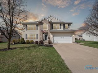 7110 Harvester Rd, Maumee, OH 43537