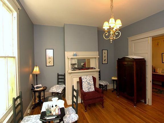 Formal living