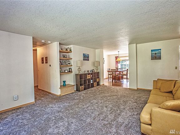 4th image of 6637 Richards Ave SE