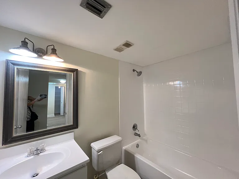 800 N Miami Ave #210 — Photo 14