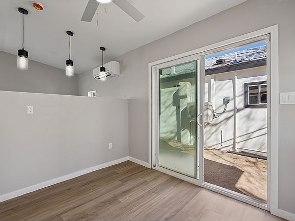 3rd image of 890 E Ash St #3