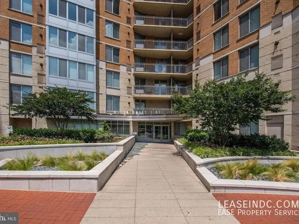 555 Massachusetts Ave NW APT 314, Washington, DC 20001