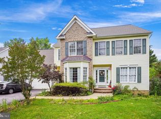2 Brookstone Dr, Fredericksburg, VA 22405