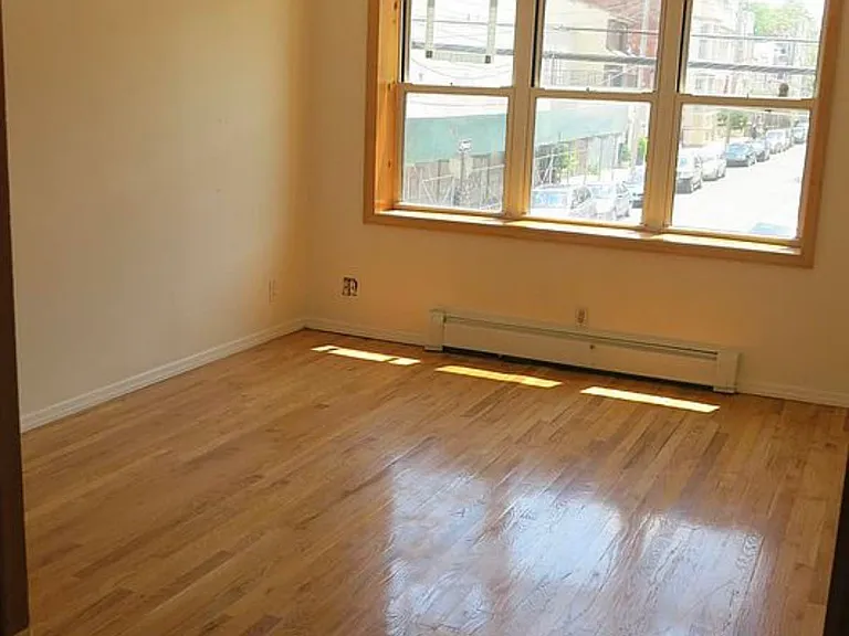 298 Van Brunt St #1 — Photo 5
