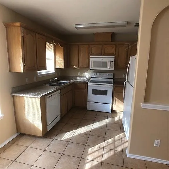 2027 W Western Dr #2 — Photo 15
